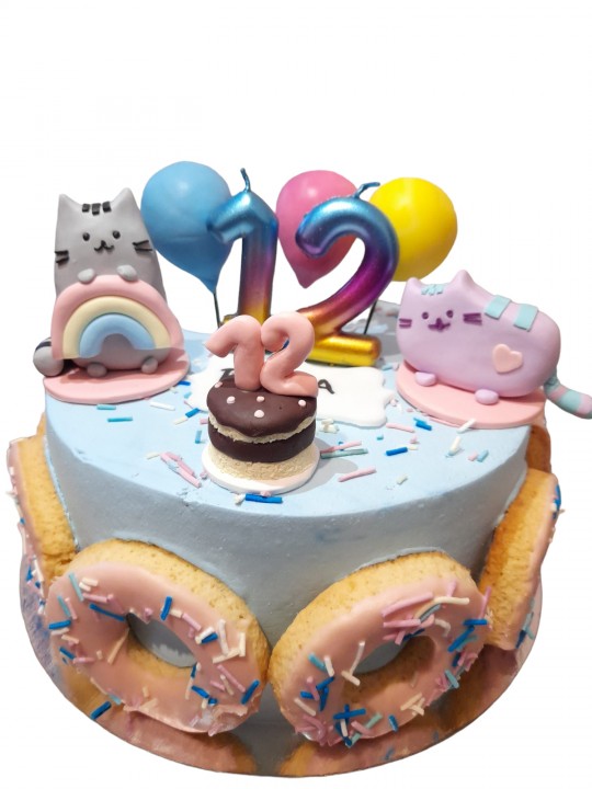 Cake topper/figurina pentru tort